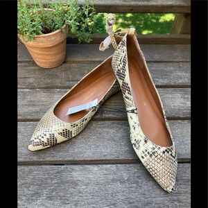 GAP MARY JANE BALLET SHOE SNAKE PRINT size 9 NWT